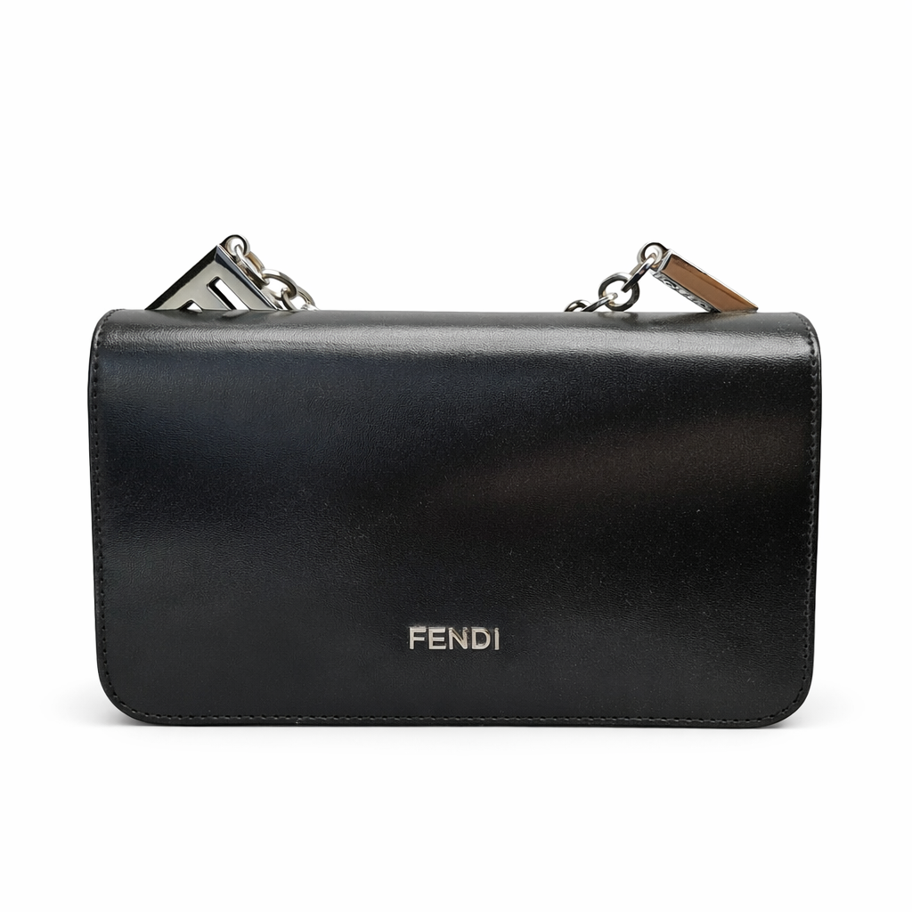 پاسپورتی fENDI مدل کارال