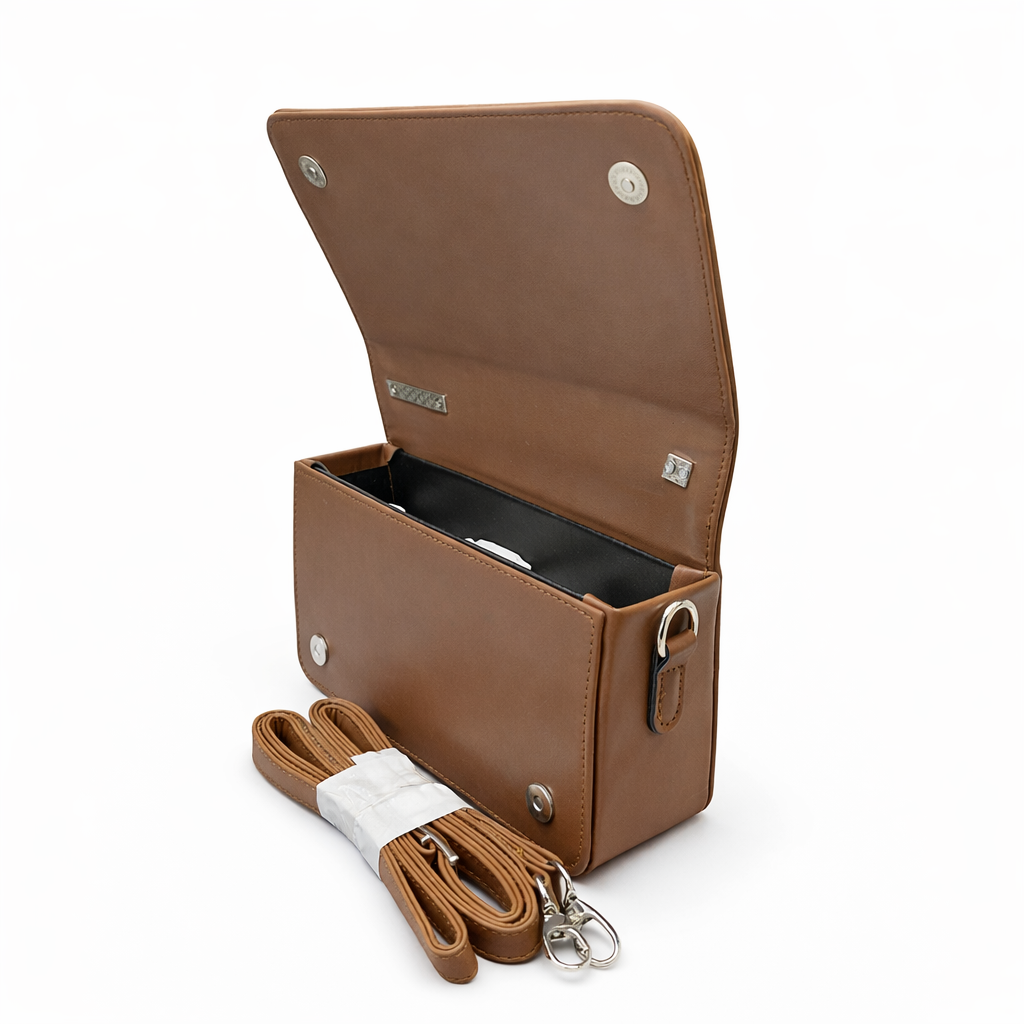 پاسپورتی fENDI مدل کارال